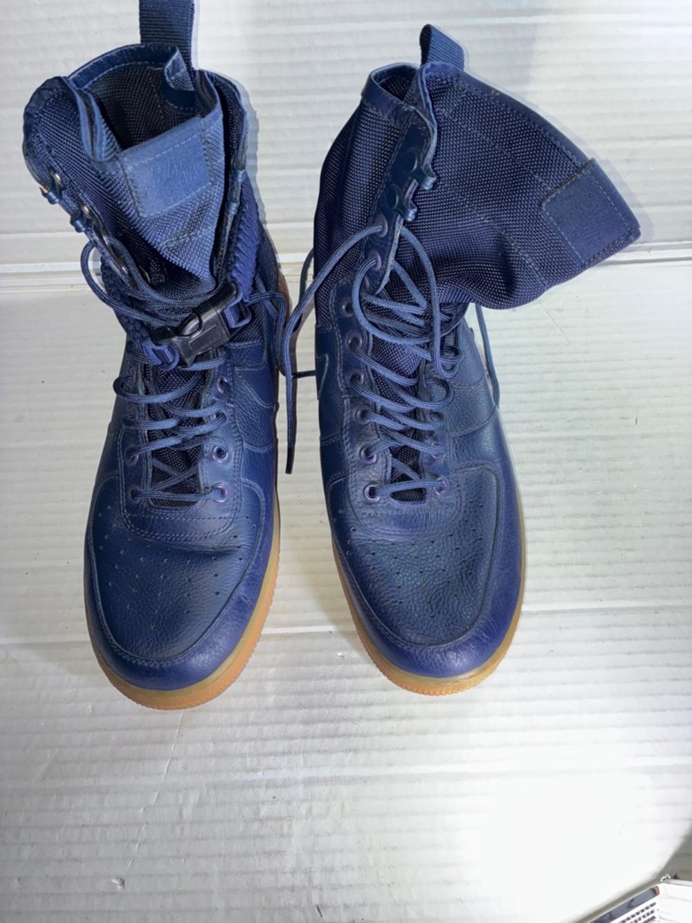 Nike Men's Navy High-Top Tactical Sneakers with Gum Sole USED SKU 864024-400